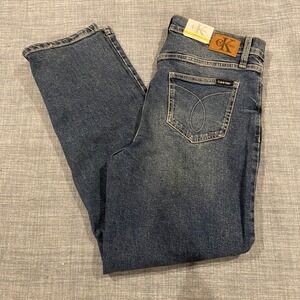 Calvin Klein Women Size 8 Bedford Wash Straight Leg Denim Jeans MSRP $79.50